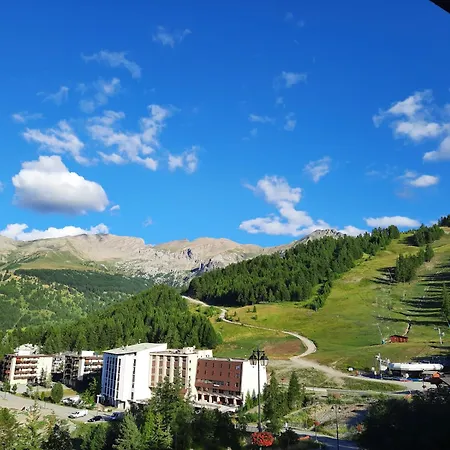 Avec Balcon Et Vue Exceptionnelle Au Super-sauze - Skis Aux Pieds Appartement *