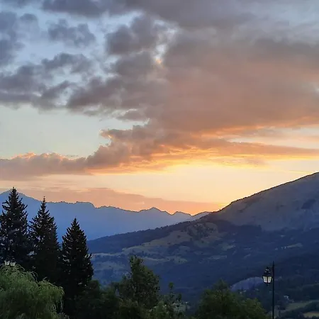 Avec Vue Imprenable - Depart Skis Aux Pieds דירה